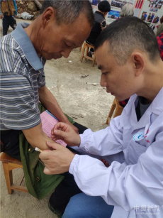 “健康扶貧”——我們在行動！