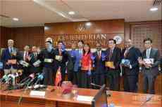 “武漢，馬來西亞關懷你”——向中國捐贈1800萬個醫(yī)療手套