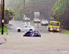 澳東岸暴雨 山火未滅洪災又來