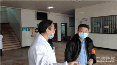 帶頭堅(jiān)守！讓黨旗在疫情防控一線高揚(yáng)