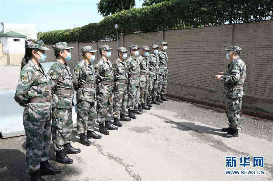 (國(guó)際疫情·圖文互動(dòng))(1)通訊:幫助“巴鐵”渡過(guò)疫情難關(guān)——記解放軍抗疫專(zhuān)家組在巴戰(zhàn)“疫”