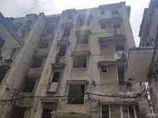 長沙一“釘子戶”不肯搬?拆遷工作人員將床鋪搬到對(duì)方家里