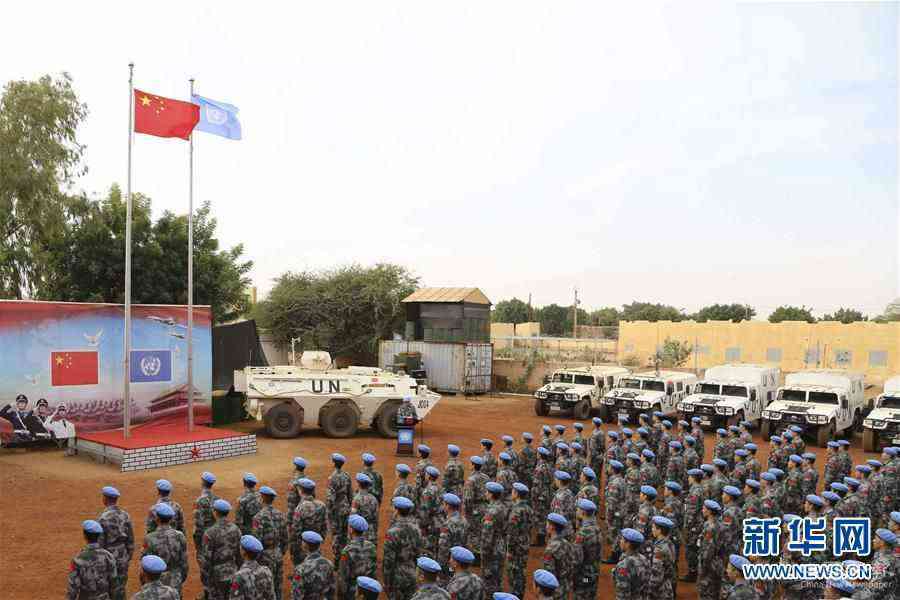 (新華全媒頭條·圖文互動(dòng))(1)崢嶸歲月30年 中國(guó)藍(lán)盔衛(wèi)和平