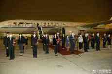 中國駐休斯敦總領館館員回家