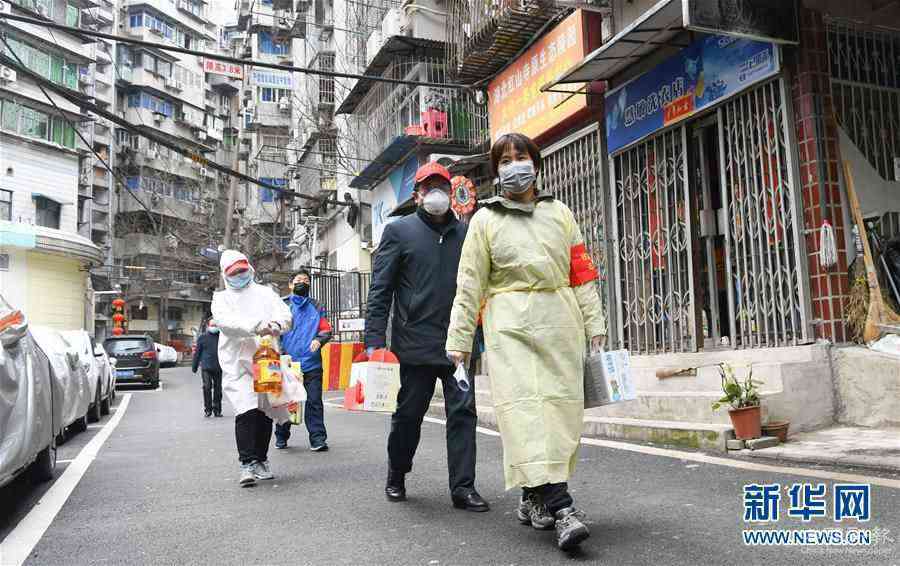 (新華全媒頭條·圖文互動)(11)同舟共濟戰(zhàn)“疫”記——中國抗擊新冠肺炎疫情全紀(jì)實
