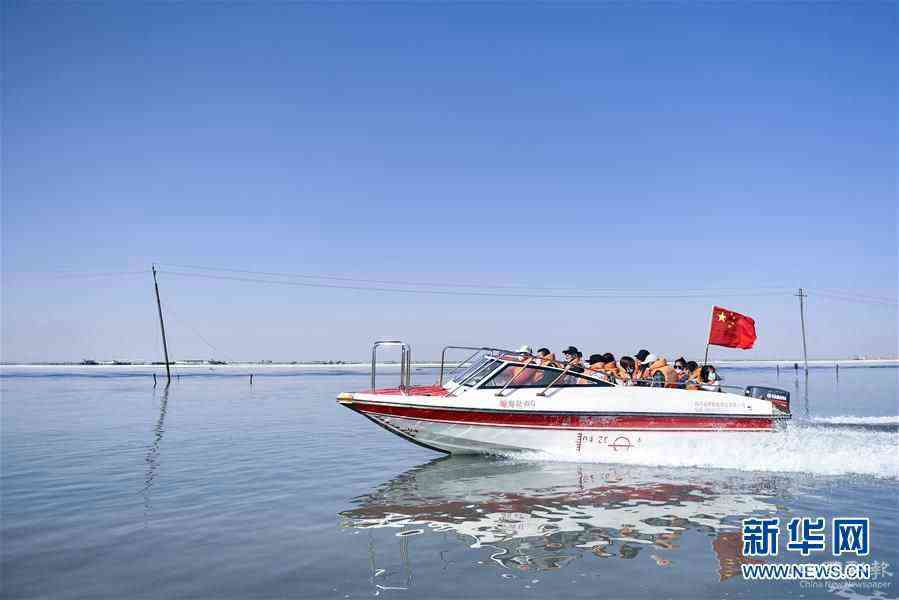 （坐著高鐵看中國(guó)）（8）青藏鐵路串起高原旅游“珍珠鏈”