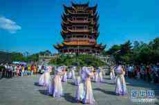 看大美中國(guó)  感澎湃活力