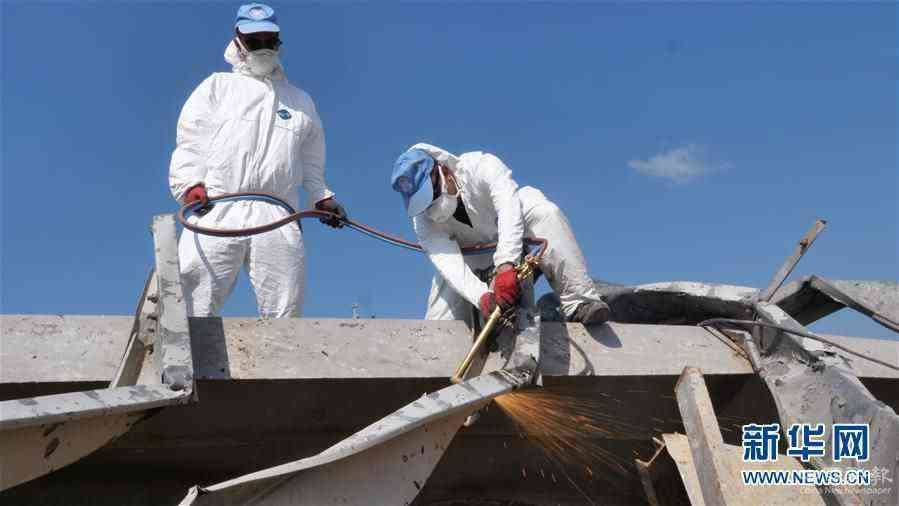 （國(guó)際·圖文互動(dòng)）（3）通訊：穿行在廢墟間的五星紅旗——記中國(guó)維和官兵貝魯特港災(zāi)后援助行動(dòng)