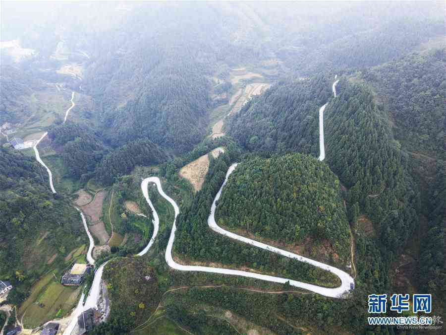 #（社會(huì)）（1）貴州遵義：打通“毛細(xì)血管”建全農(nóng)村交通網(wǎng)絡(luò)