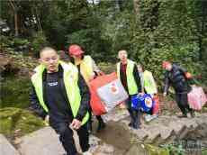 重陽(yáng)節(jié)！長(zhǎng)沙市溫馨公益走進(jìn)湘西老寨村