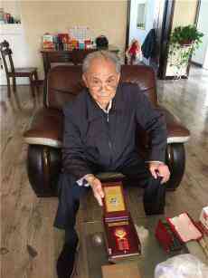 致敬！紀(jì)念章獻(xiàn)給湘潭市供銷合作總社那群“最可愛的人”