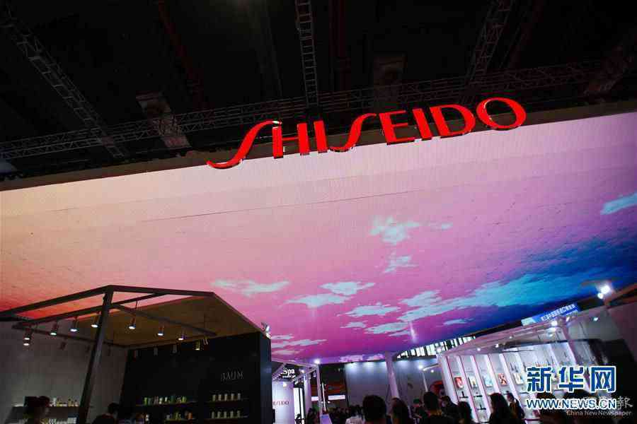 （第三屆進(jìn)博會(huì)·新華視界）（8）觀展體驗(yàn)：多彩·絢爛·未來感