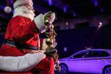 特寫：中國(guó)商品點(diǎn)“靚”巴西圣誕節(jié)