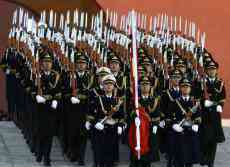 北京天安門廣場(chǎng)舉行2021新年升旗儀式