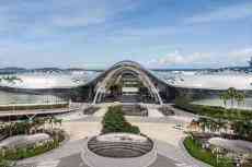 海口原書(shū)記借島發(fā)財(cái)：好大喜功、跑馬占地、醉心人情工程