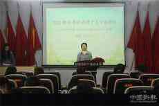 湖南臨澧一完小與書為伴?促教師專業(yè)成長