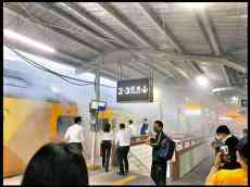 臺鐵“自強號”起火 乘客慌忙逃離