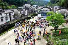 休寧板橋鄉(xiāng)：紅色梓溪迎來(lái)“小小紅軍”親子游