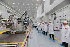 我國(guó)首條小衛(wèi)星智能生產(chǎn)線首顆衛(wèi)星下線