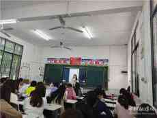 隆回縣金橋、石苗等小學老師一起學唱紅歌