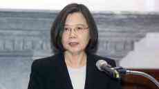 蔡英文民調(diào)下滑！藍(lán)營預(yù)言6月將現(xiàn)死亡交叉