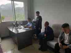 “14歲熊孩子”充值2萬(wàn)玩游戲 貴州民警多方協(xié)調(diào)挽回?fù)p失?