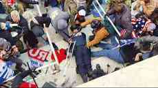 美國(guó)會(huì)騷亂首場(chǎng)聽證會(huì)：警員哭訴險(xiǎn)遭槍殺、挖眼