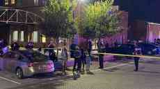 美國(guó)堪薩斯州突發(fā)槍擊事件，造成1人死亡7人受傷