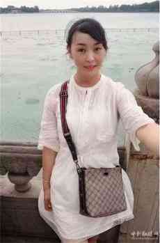 李曼媛：用愛(ài)心詮釋教育真諦，用責(zé)任演繹教育情懷