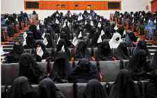 阿塔總統(tǒng)府升旗 啟動(dòng)臨時(shí)政府