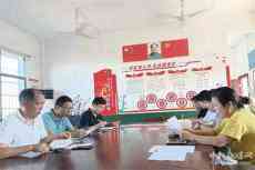 新灣鎮(zhèn)楊閣老學校舉行“雙減路上，質(zhì)量創(chuàng)高效”沙龍活動