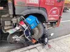 河北保定：騎電動(dòng)車上路戴頭盔的規(guī)定能否堅(jiān)持到底？