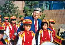 香港?愛(ài)國(guó)慈善家方潤(rùn)華逝世 享年98歲