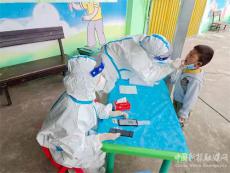 湖南汝城縣延壽鄉(xiāng)衛(wèi)生院深入學(xué)校開展核酸檢測(cè)