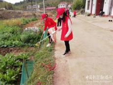 新邵黃山坪小學開展學雷鋒志愿者服務活動