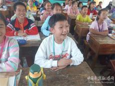 隆回縣金橋小學(xué)開展“唱紅歌，迎國(guó)慶，促成長(zhǎng)”主題活動(dòng)