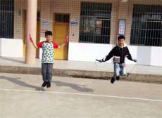 新良小學(xué)：“陽光體育”讓學(xué)生在運(yùn)動中成長