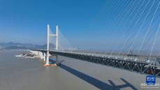 守護(hù)跨海大橋的春運(yùn)