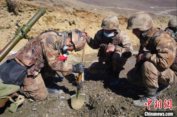 構(gòu)筑座鈑坑?！敲衫?攝