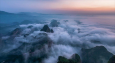 新寧崀山：春霧朦朧繪就丹青詩意畫卷
