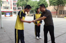 新時代新雷鋒③｜金曉春：苔花如米小，也學牡丹開