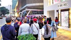 全面通關“滿月” 訪港內地客140萬