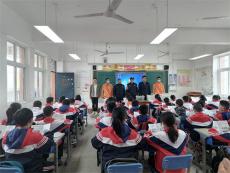 安徽省廬江縣郭河鎮(zhèn)：鐵路安全進(jìn)校園?宣傳教育入人心