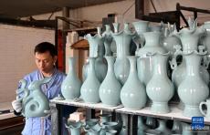 河南汝州：做強(qiáng)汝瓷產(chǎn)業(yè) 擦亮汝窯“名片”