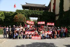 臨湘勞模邀請(qǐng)勞動(dòng)者拍“笑臉”，她們笑起來(lái)真好看！