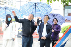 劉璋一行蒞臨高新成章實驗學校檢查文明校園創(chuàng)建工作