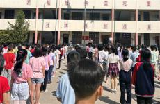 金石橋鎮(zhèn)高洲完小：法律講座進(jìn)校園 普法入心護(hù)成長