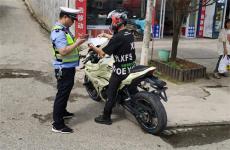 武岡市公安局交警大隊多措并舉持續(xù)加大違法打擊力度