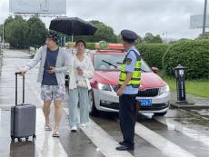  黃山交通執(zhí)法：全力打造機場乘客出行安全“閉環(huán)”口