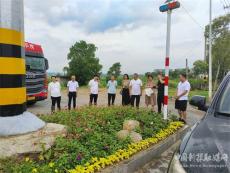 休寧縣東臨溪鎮(zhèn)：村企齊發(fā)力，“月比”譜新篇